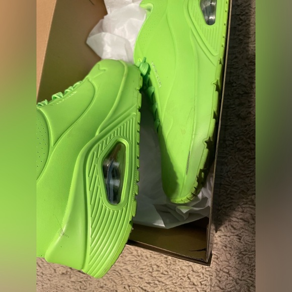 Sketchers UNO Sneakers - Picture 3 of 5